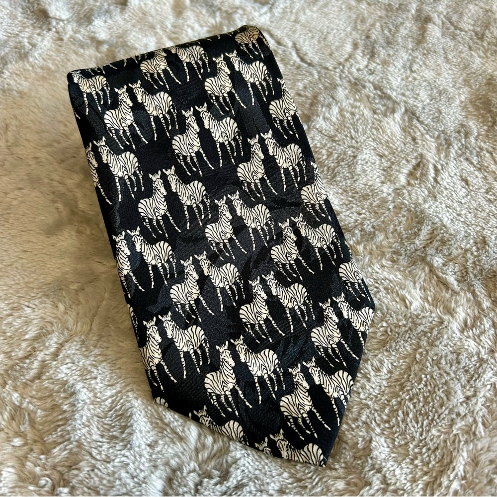 A Rogers Black & Ivory Tie Zebras 🦓 57” Long 4” Wide EUC